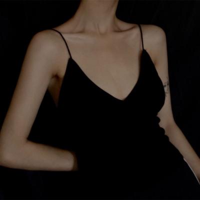 露肩锁骨的骚气女生头像合集 22张性感女头分享