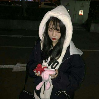 10张高清时尚高冷女生头像 个性氛围感拉满