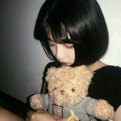 36张无水印高清短发女生头像合集