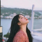 13张女生仰望天空的高清唯美头像 氛围感拉满