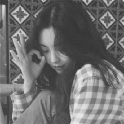 黑白高冷女生头像 15张高清好看的黑白高冷女头合集