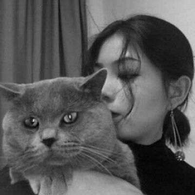 16张高清黑白冷淡风女生伤感头像