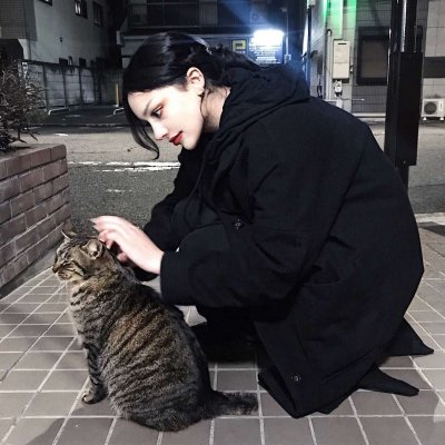 22张适配微博的欧美风女生头像合集