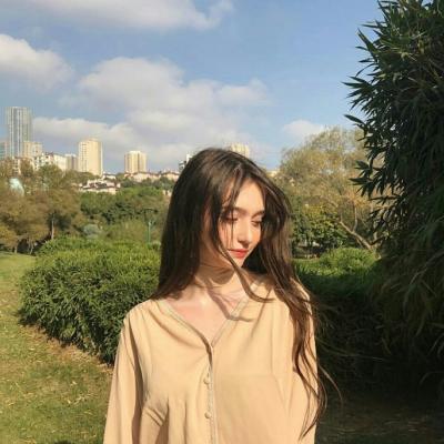 24张高清欧美酷飒女生头像 氛围感拉满