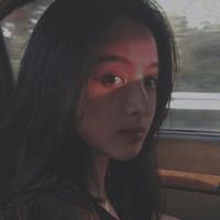 女生失落伤感暗色系头像合集 14张