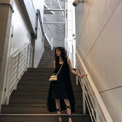 女生酷酷的高清头像合集 35张好看的酷飒女头网图