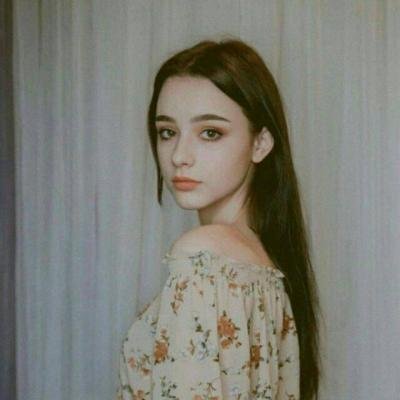 31张高清好看的欧美女生微信头像合集