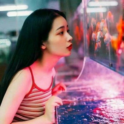 红色系霸气高冷女生头像 32张高清高冷范儿女头合集