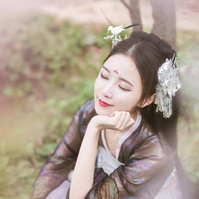 18张高清古风美女头像合集 适合做女生头像的国风美图