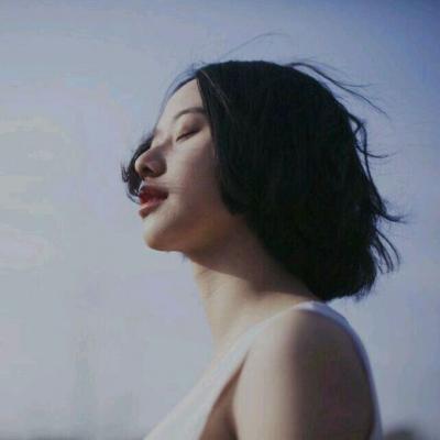 24张高清冷酷伤感少女头像合集 氛围感拉满