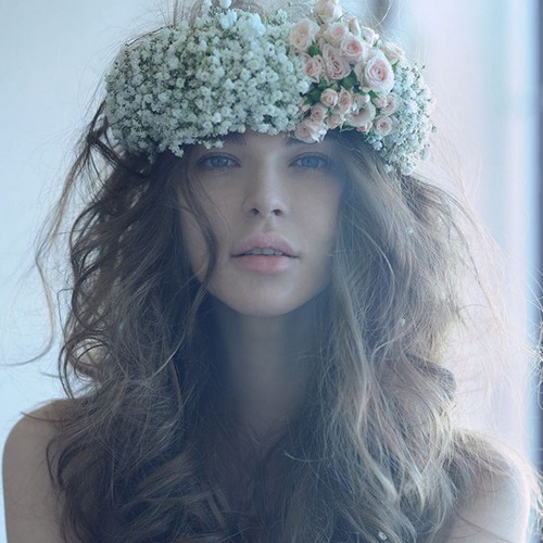 高冷欧美女神头像合集！8张高清微信头像直接用