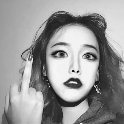 15张高清霸气纹身社会姐QQ女生头像合集