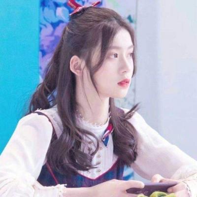 27张高清时尚清新女生头像 个性氛围感拉满