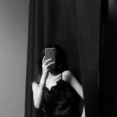 17张高清黑白高冷女生QQ头像 自带悲伤氛围感