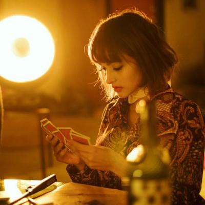 适合微博用的霸气欧美女生头像 高清图集共22张