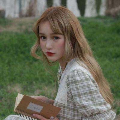 21张高清高冷气质欧美女生头像 氛围感拉满