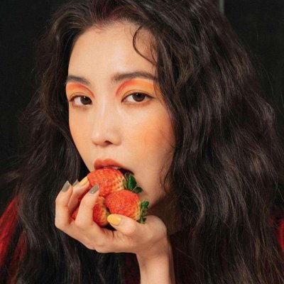 8张高清好看的个性女生头像，氛围感拉满