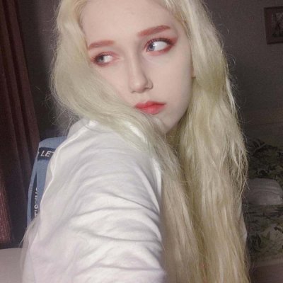 10组高清新版欧美闺蜜头像 一人一张一对安排上了