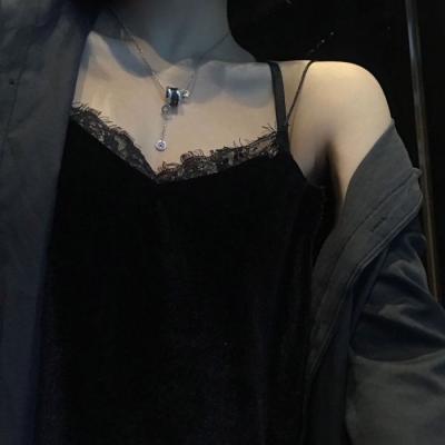 露肩锁骨的骚气女生头像合集 22张性感女头分享
