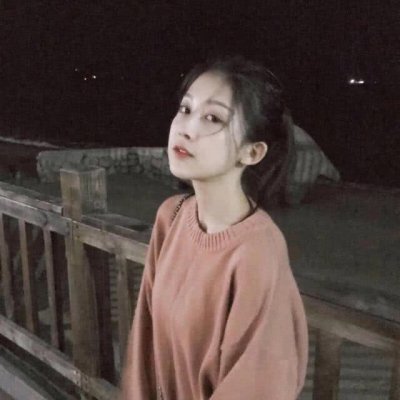 22张高清忧伤意境女生头像 氛围感拉满的小众女头合集