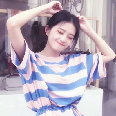 微博美女头像合集！17张高清好看的漂亮女生头像素材