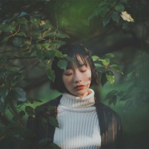 一张独立文艺女青年风格的头像图