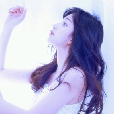 8张高清冷艳美女头像 自带高级感的女生头像合集