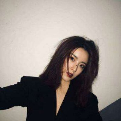 12张emo女生高清头像 带着低落孤独感的QQ头像