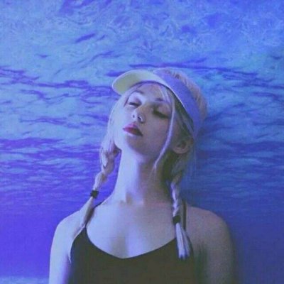 女生蓝色系霸气QQ头像！10张高清蓝色光影女头合集