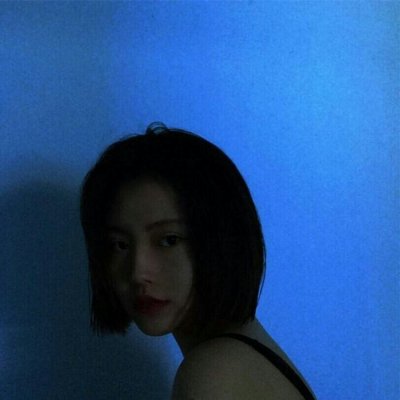 7张高清意境感拉满的女生伤感绝望头像合集