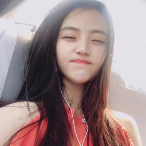 24张真人女生萌萌QQ头像 高清又好看