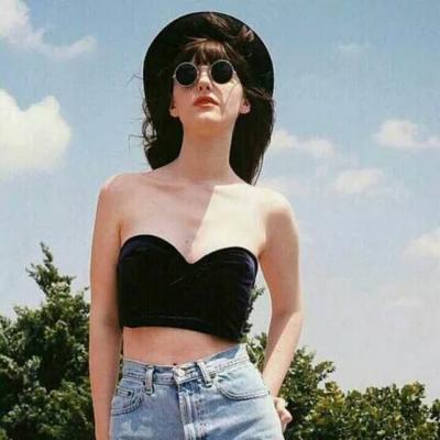 21张高清英伦风气质女生头像合集