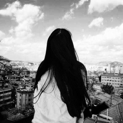 28张霸气又带点伤感的黑白女生头像 高清好看