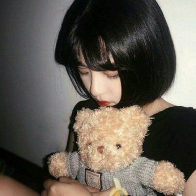 13张高清好看的短发女生侧脸头像合集