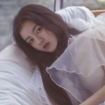 22张高清文艺小清新女生QQ头像 气质氛围感拉满