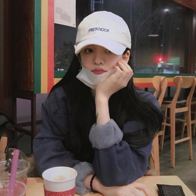 16张超酷戴帽女生头像 高清好看直接用