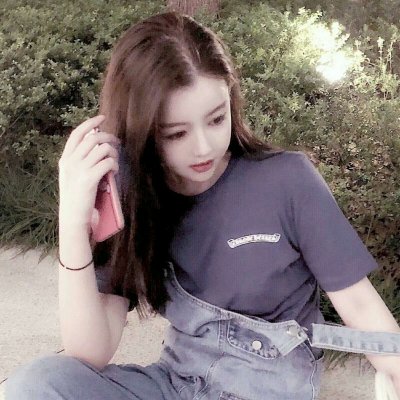 微博美女头像合集！17张高清好看的漂亮女生头像素材