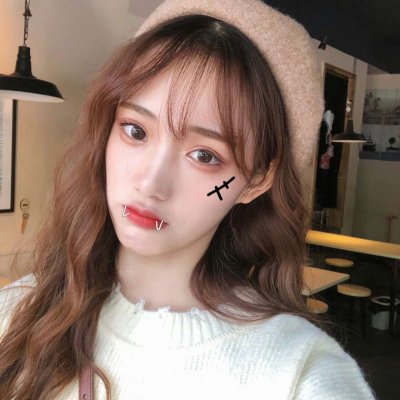 26张高清长卷发女生头像 好看的卷发美女头像合集