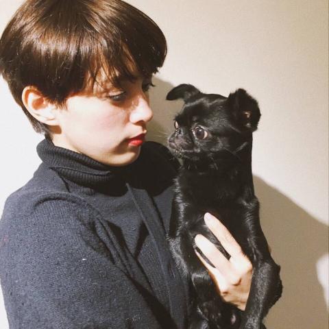 23张高清氛围感欧美女生头像 气质感直接拉满