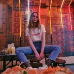 19张高清欧美风女生微信头像 氛围感拉满