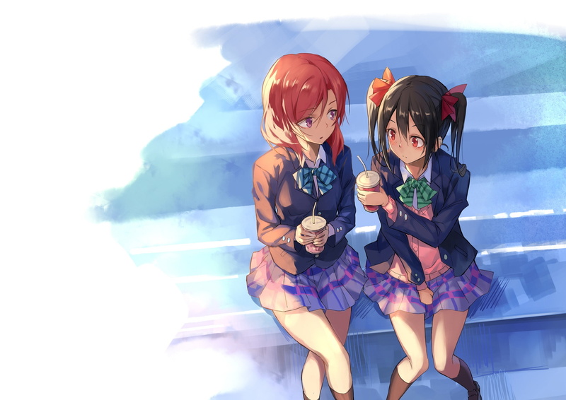 LoveLive!偶像少女高清壁纸合集：矢泽妮可、西木野真姬等角色校服原画