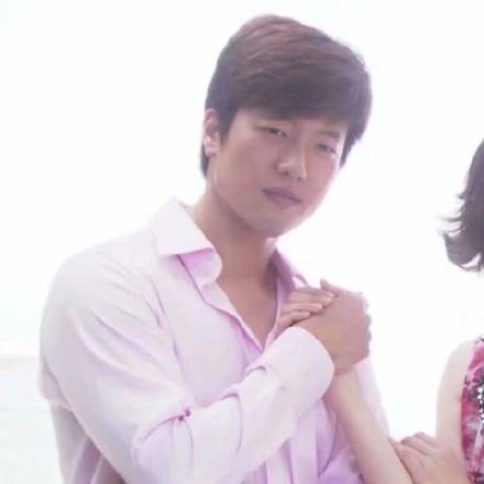 《回家的诱惑》洪世贤三角恋主题头像来了