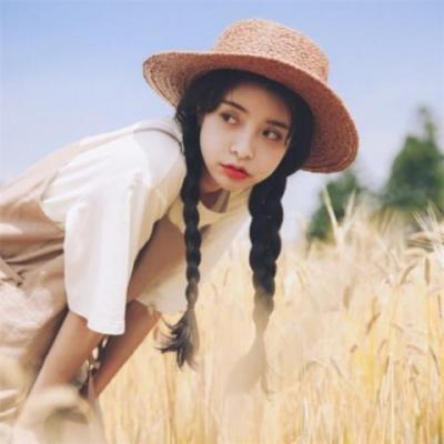 15张可爱戴帽女生头像 高清无水印合集