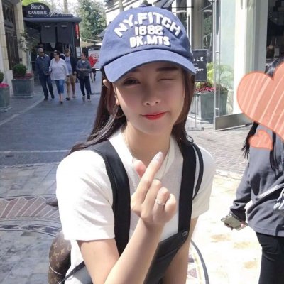 18张高清真实美女生活照 适合当微信头像的漂亮女生图