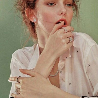 16张高清欧美风个性QQ女头 氛围感拉满