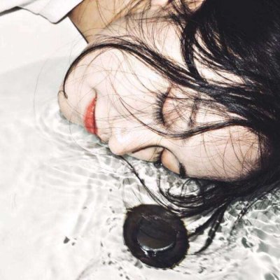 35张高清真人美女微信头像 好看的女生头像合集