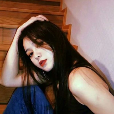 10张高清好看的时尚女生头像 直接拿来用