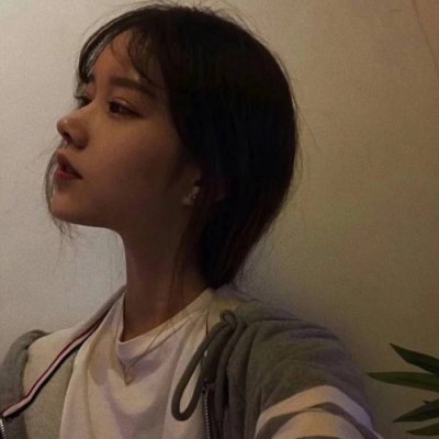 34张高清伤感女生头像 带着想哭的氛围感