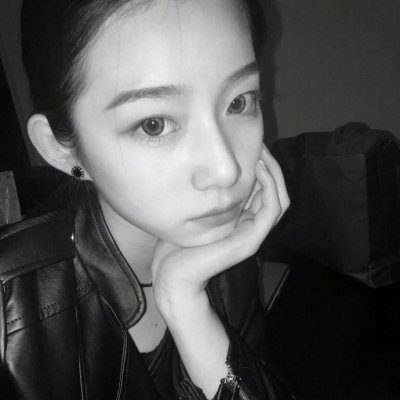 28张霸气又带点伤感的黑白女生头像 高清好看