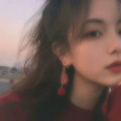 15张高清好看的个性女生头像，氛围感直接拉满
